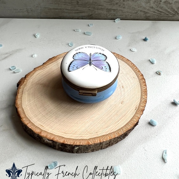 Butterfly Vintage Trinket Box. Nature Halcyon Days Enamel box with hand painting - Picture 4 of 7